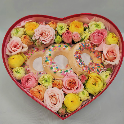Сердце с цветами и пончиками для ванны 45459