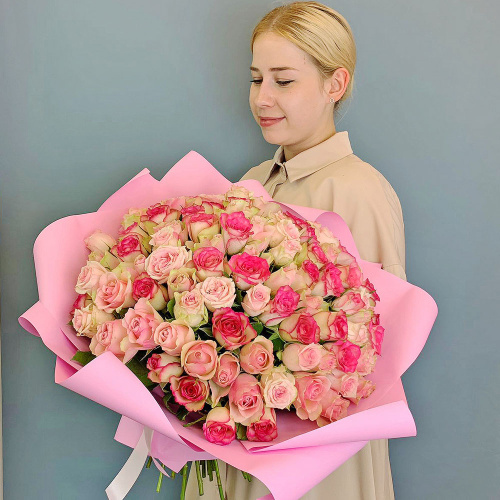 Букет 101 розовая роза Кения в упаковке N 29178-Р