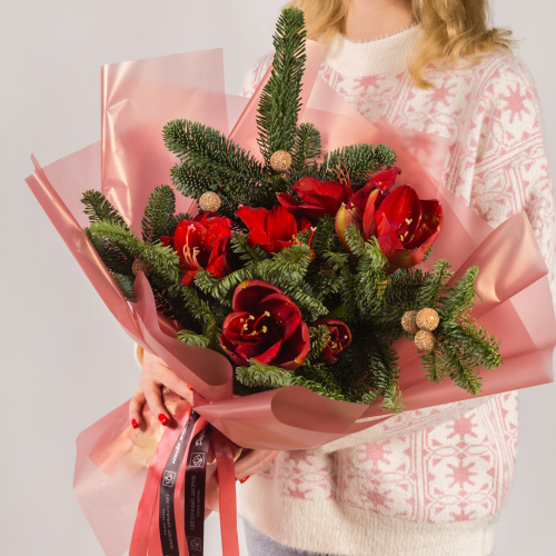 Букет с амариллисом и еловыми ветками "Волшебный" N 72277